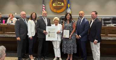 Legislador Davis y la Junta Municipal rinden homenaje a Margarita Grasing