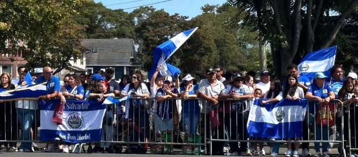 Orgullo y resiliencia marcaron el Desfile Centroamericano 2025 en Long Island