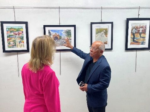 Legisladores Mulé y Koslow destacan exposición de arte del Mes de la Herencia Hispana en Freeport