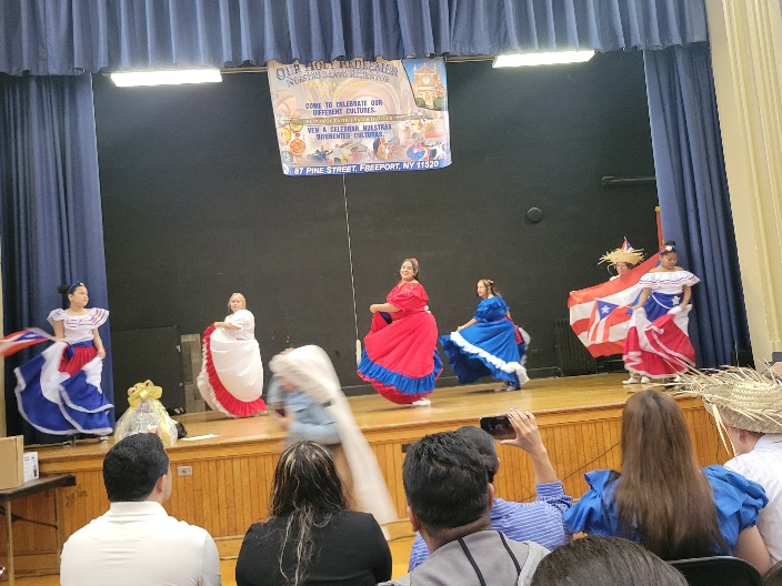 Conmemoran la Herencia Hispana en Iglesia Católica Nuestro Redentor en Freeport