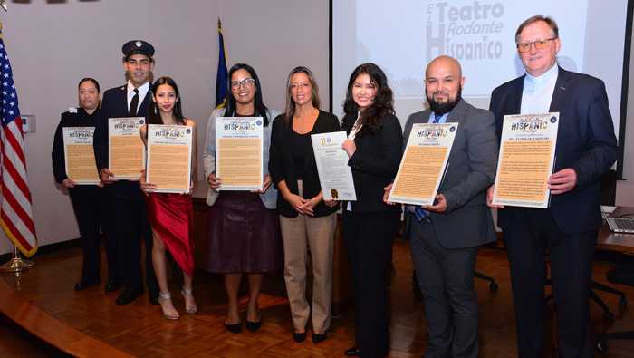 Senadora Mónica Martínez reconoce a líderes comunitarios en el Mes de la Herencia Hispana