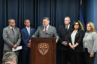 Ejecutivo Romaine y el SCPD anuncian nuevas iniciativas antiterroristas en el condado de Suffolk