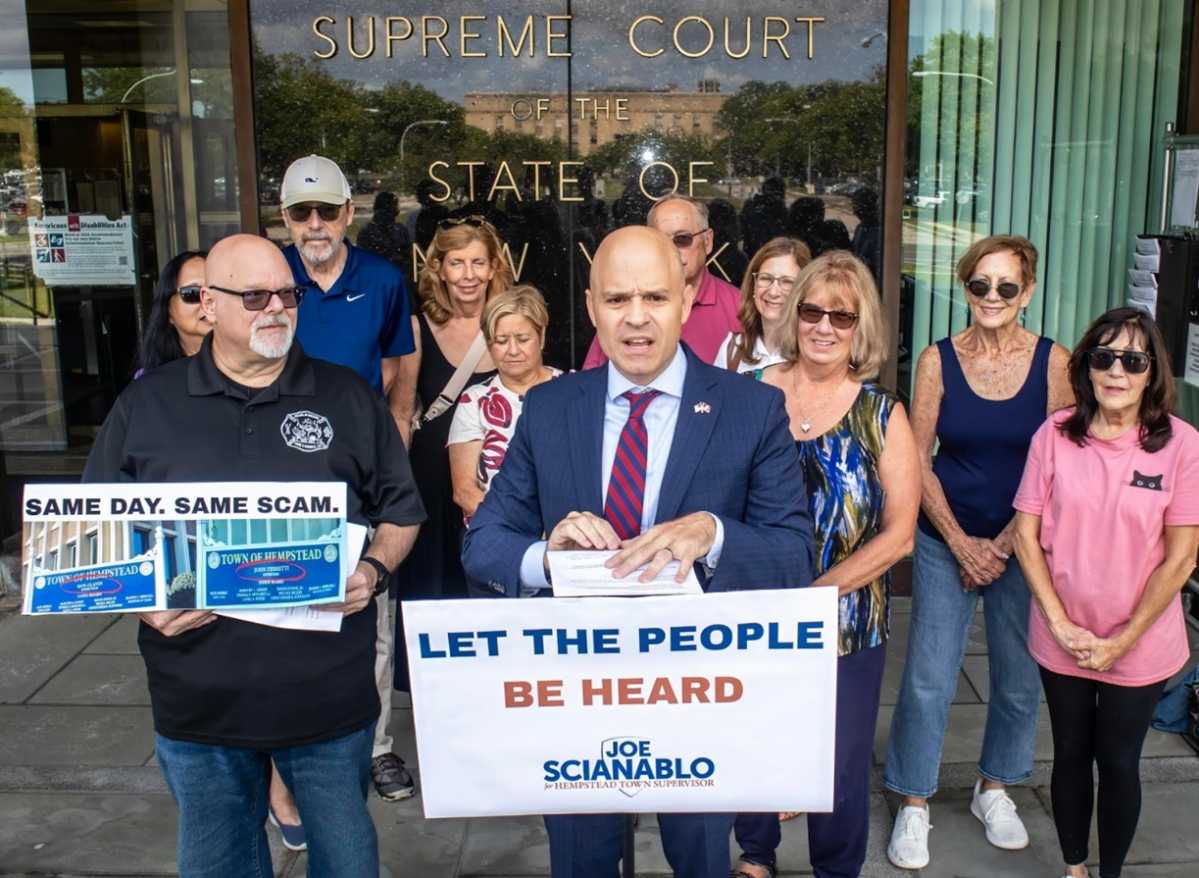 Supervisor de Hempstead debe testificar en audiencia por la demanda de su oponente en elecciones