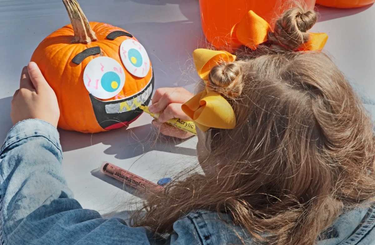 Vívelo LI : Celebran Festival Familiar de Otoño de North Hempstead