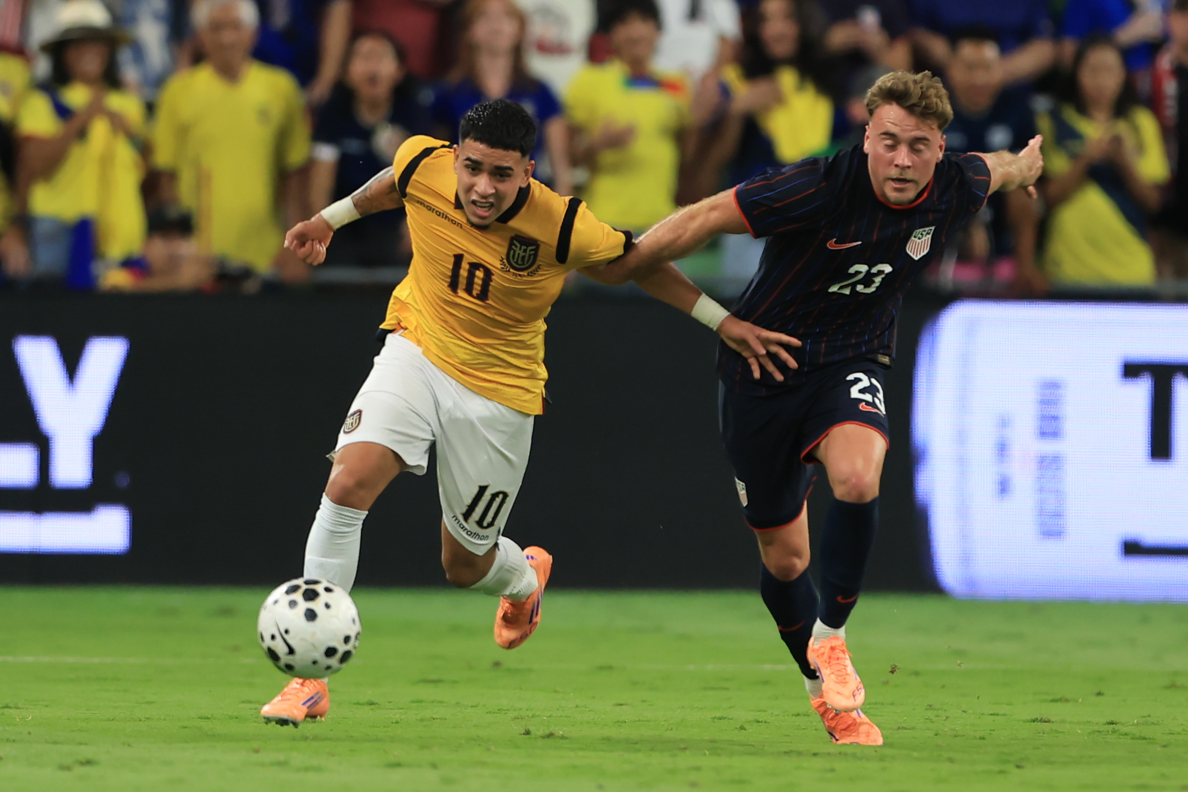 EEUU rescata vibrante empate 1-1 con Ecuador en duelo de Fecha FIFA