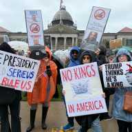 Las manifestaciones de No Kings regresan a Long Island el sábado