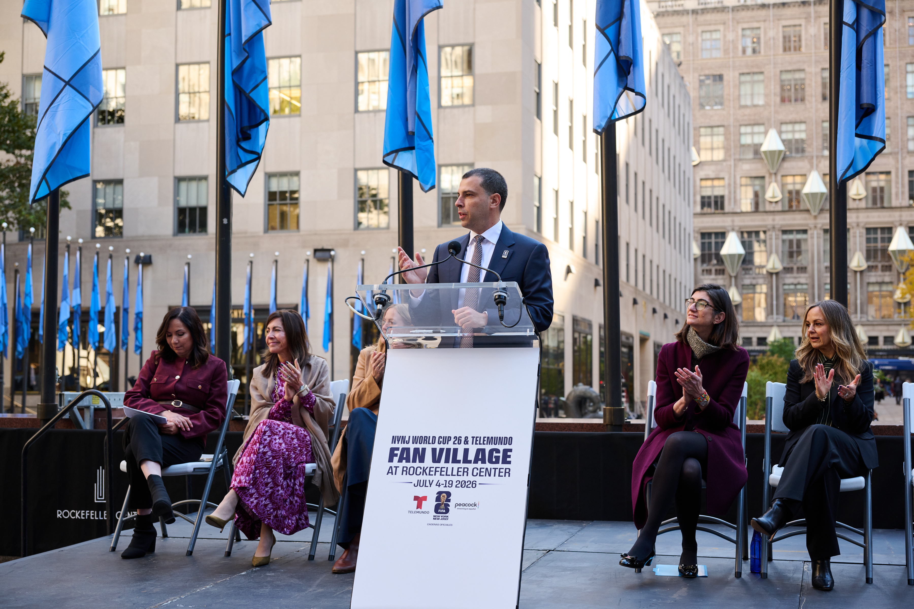 La Villa para Aficionados del Mundial 2026 y Telemundo en el Rockefeller Center