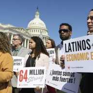 Sindicatos de EEUU y Puerto Rico condenan políticas de Trump contra la comunidad hispana