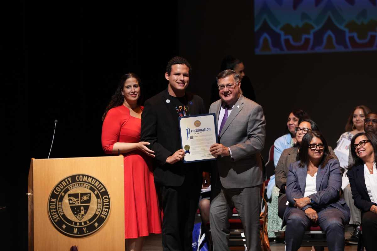 Suffolk celebra Mes de la Herencia Hispana reconociendo a personas y organizaciones destacadas