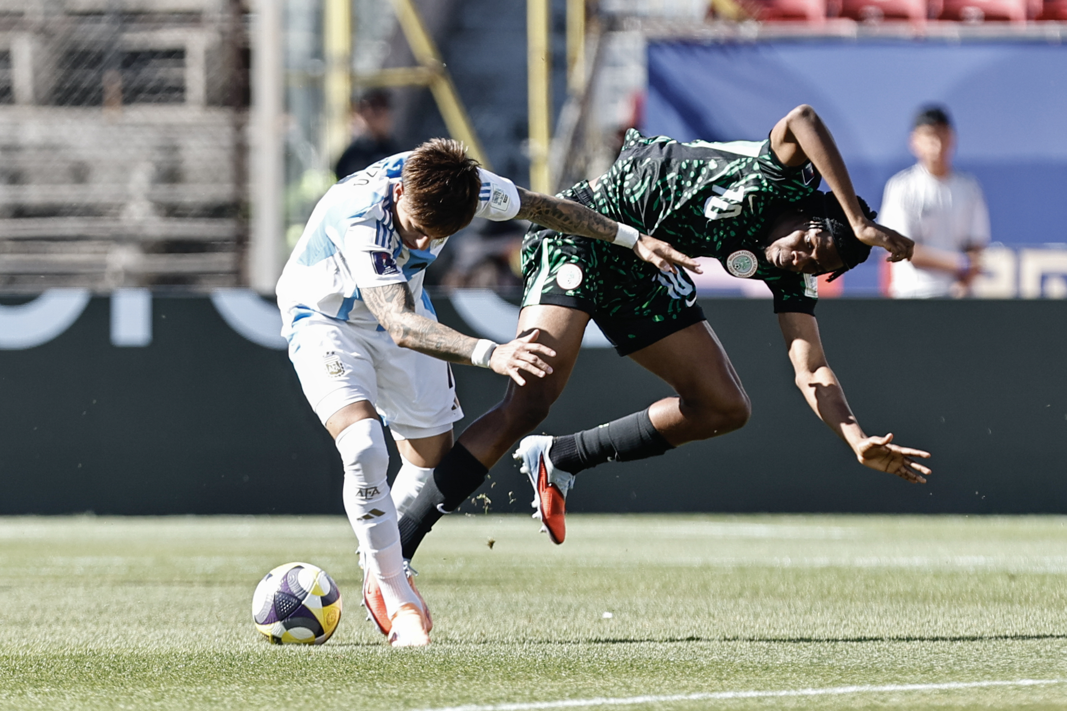 Argentina aplasta 4-0 a Nigeria y enfrentará a México en 4tos. de final