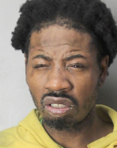 Sujeto arrestado tras agresión a policías en un McDonald's de Nassau