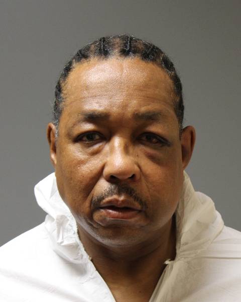 Sentenciado a cadena perpetua por matar a mujer hispana en Suffolk