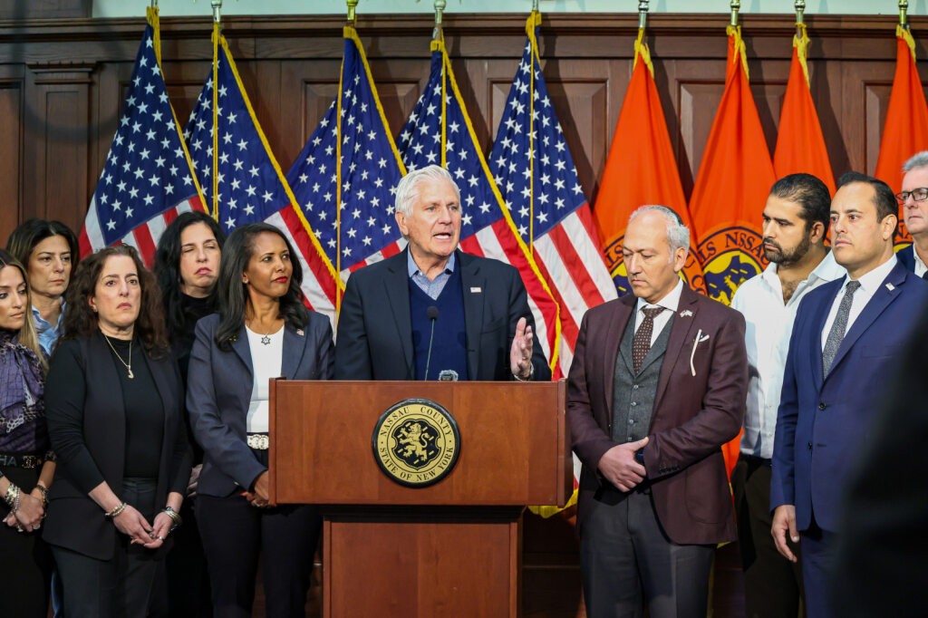 Anuncian campaña para atraer nuevas empresas y residentes al condado de Nassau