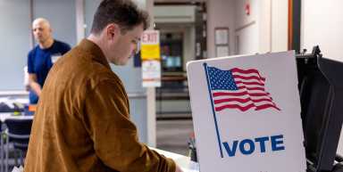 Doroski lidera a Stark en posible sorpresa y pérdida de la supermayoría republicana en la Legislatura de Suffolk