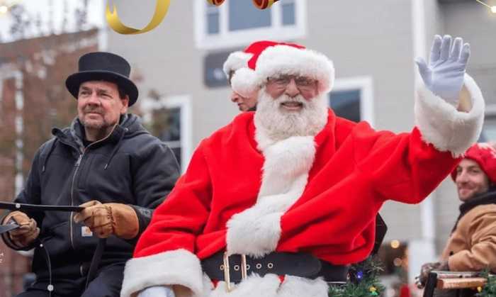 Vívelo LI : Desfile y Visita de Santa en Port Jefferson