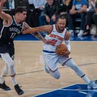 New York Knicks arrollan a Brooklyn Nets en clásico de la "Gran Manzana"