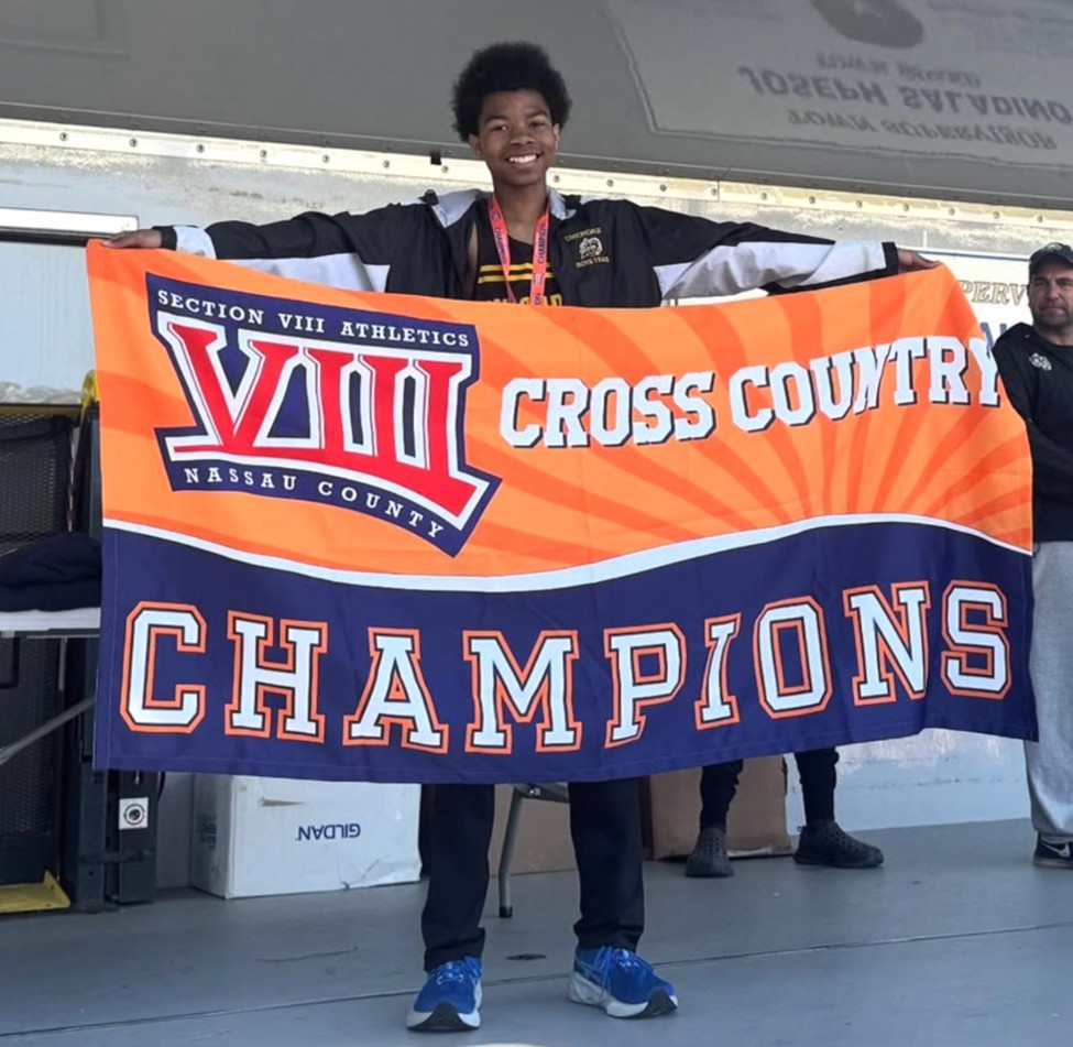 Estudiante de Uniondale campeón de cross country en Clase I del condado de Nassau