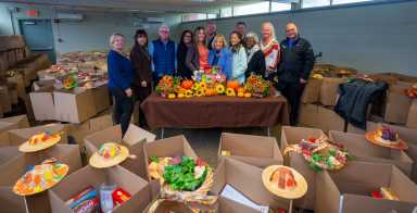 Town de Islip distribuirá cientos de pavos y "cajas de amor" para Acción de Gracias