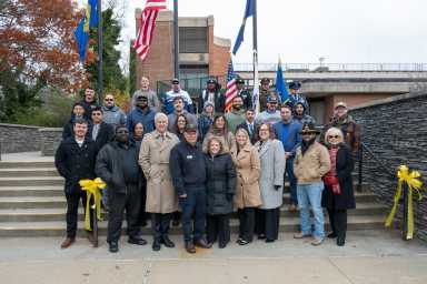 Suffolk County Community College rindió homenaje a los veteranos militares