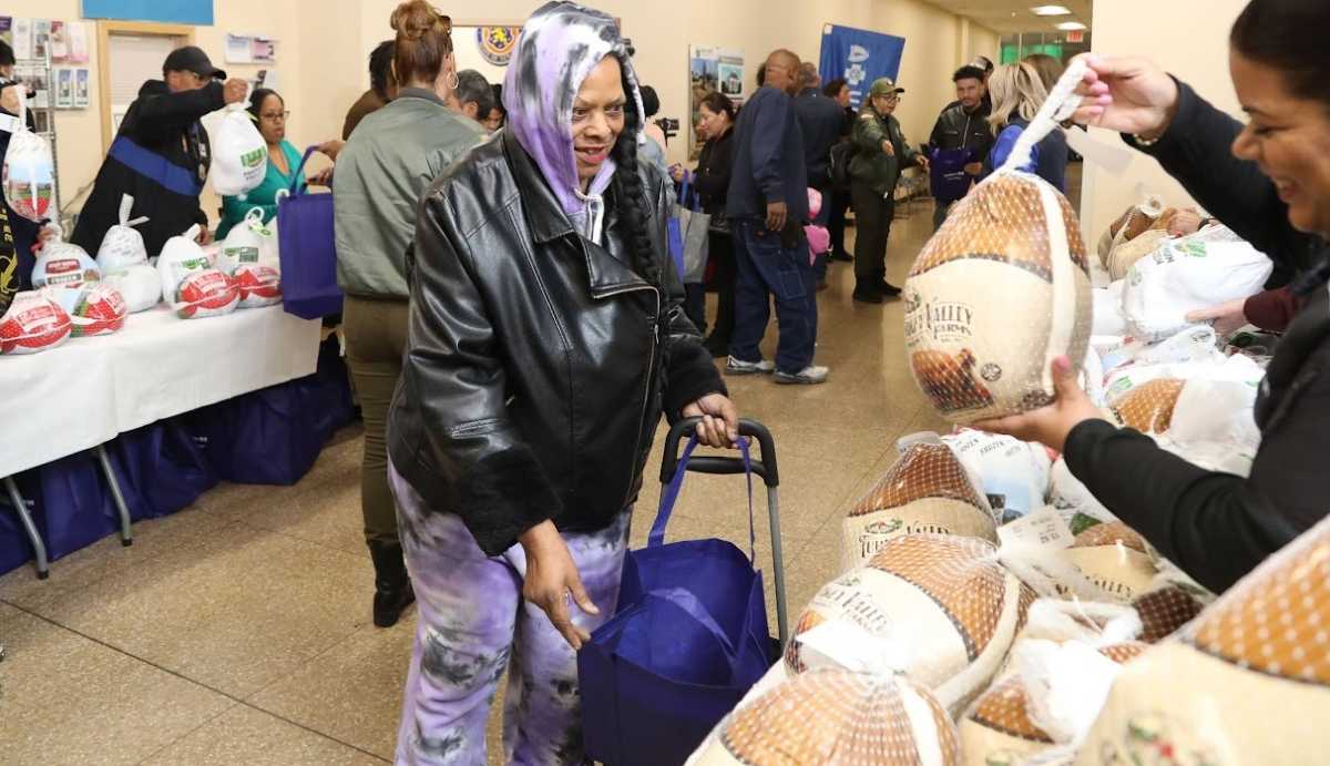 Anuncian distribución gratuita de pavos en Freeport para la cena de Acción de Gracias