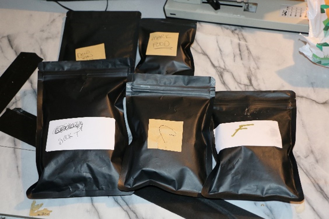 Mujer se declara culpable de narcotráfico en la dark web conocida como 'Mama Knows Brown'