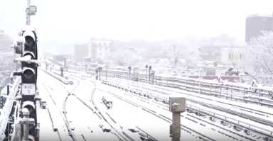 La primera tormenta de nieve de la temporada supera las previsiones en Long Island