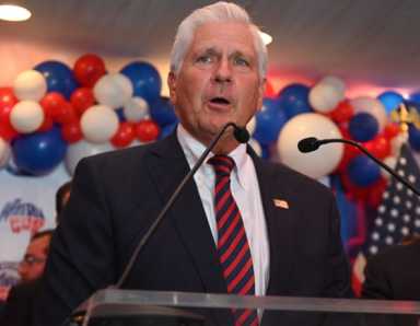 Trump respalda a Blakeman en su candidatura a gobernador, Stefanik se retira