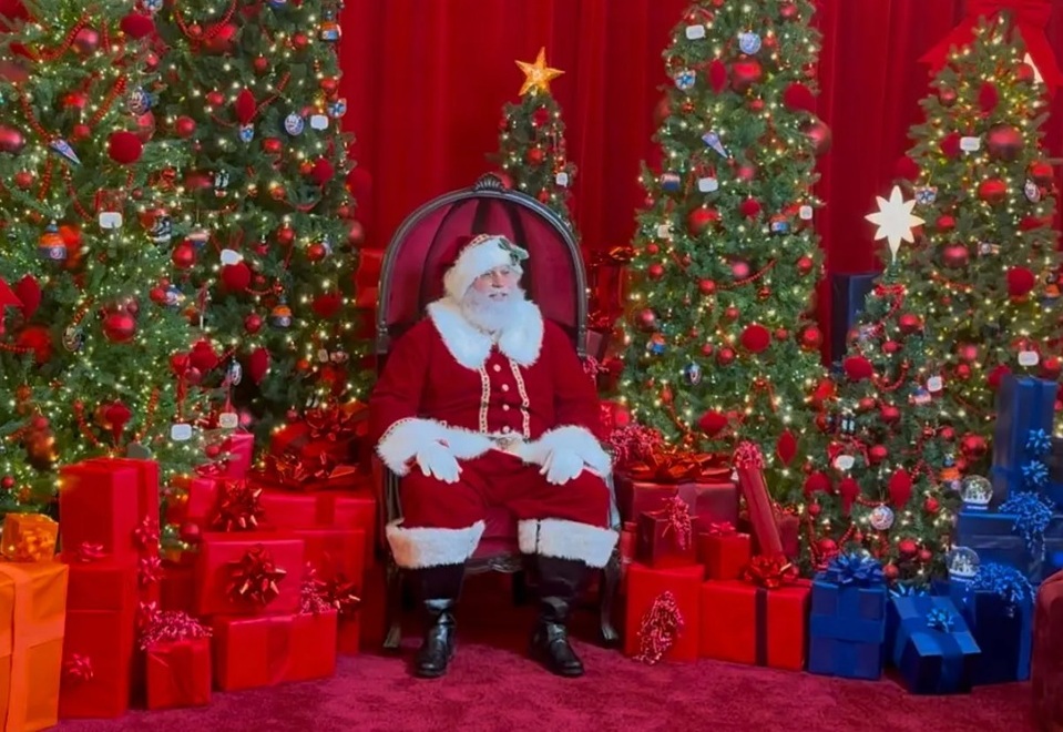 Celebran la Navidad con desayuno y brunch con Santa Claus