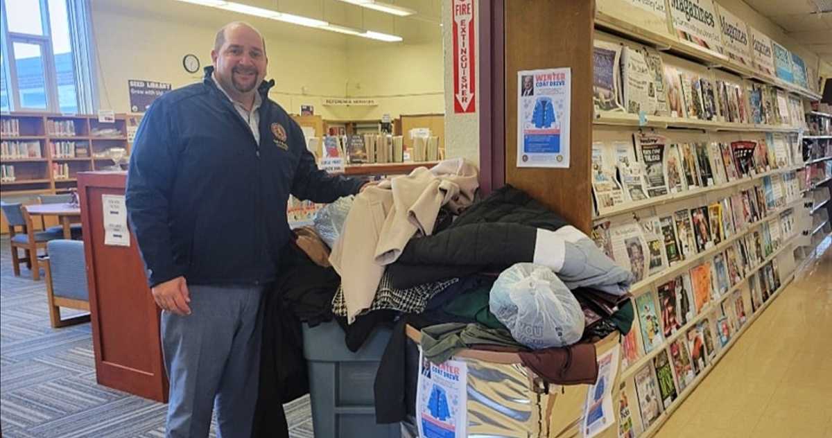 Este lunes realizan donación de abrigos de invierno en Freeport