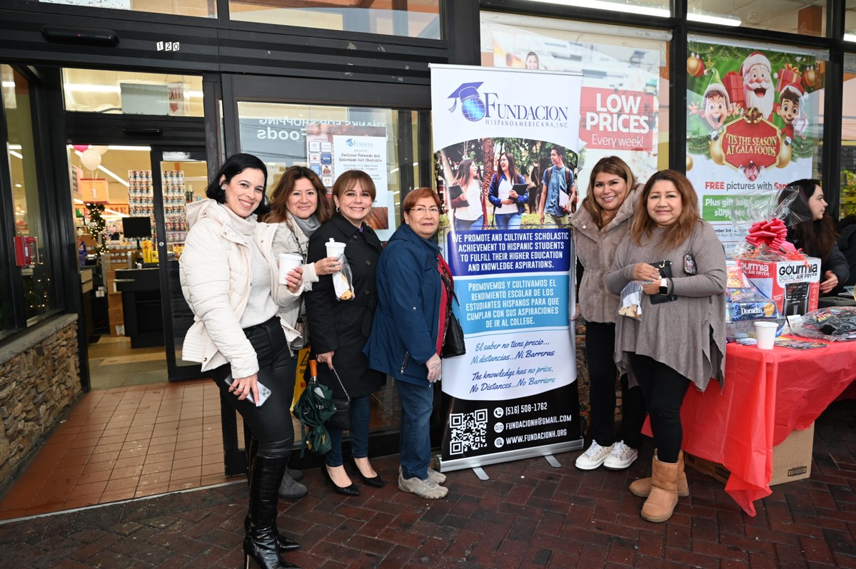 Fundación Hispanoamericana invita a la Chocolatada Peruana/Colombiana en Freeport y Brentwood para financiar becas estudiantiles