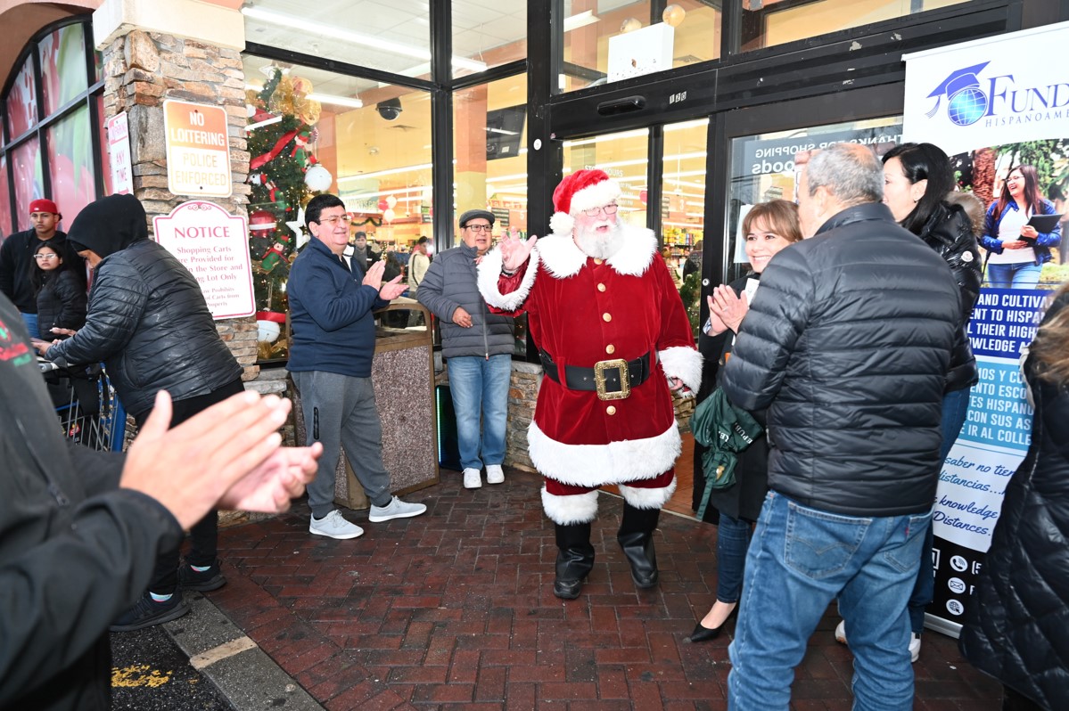 Fundación Hispanoamericana invita a la Chocolatada Peruana/Colombiana en Freeport y Brentwood para financiar becas estudiantiles
