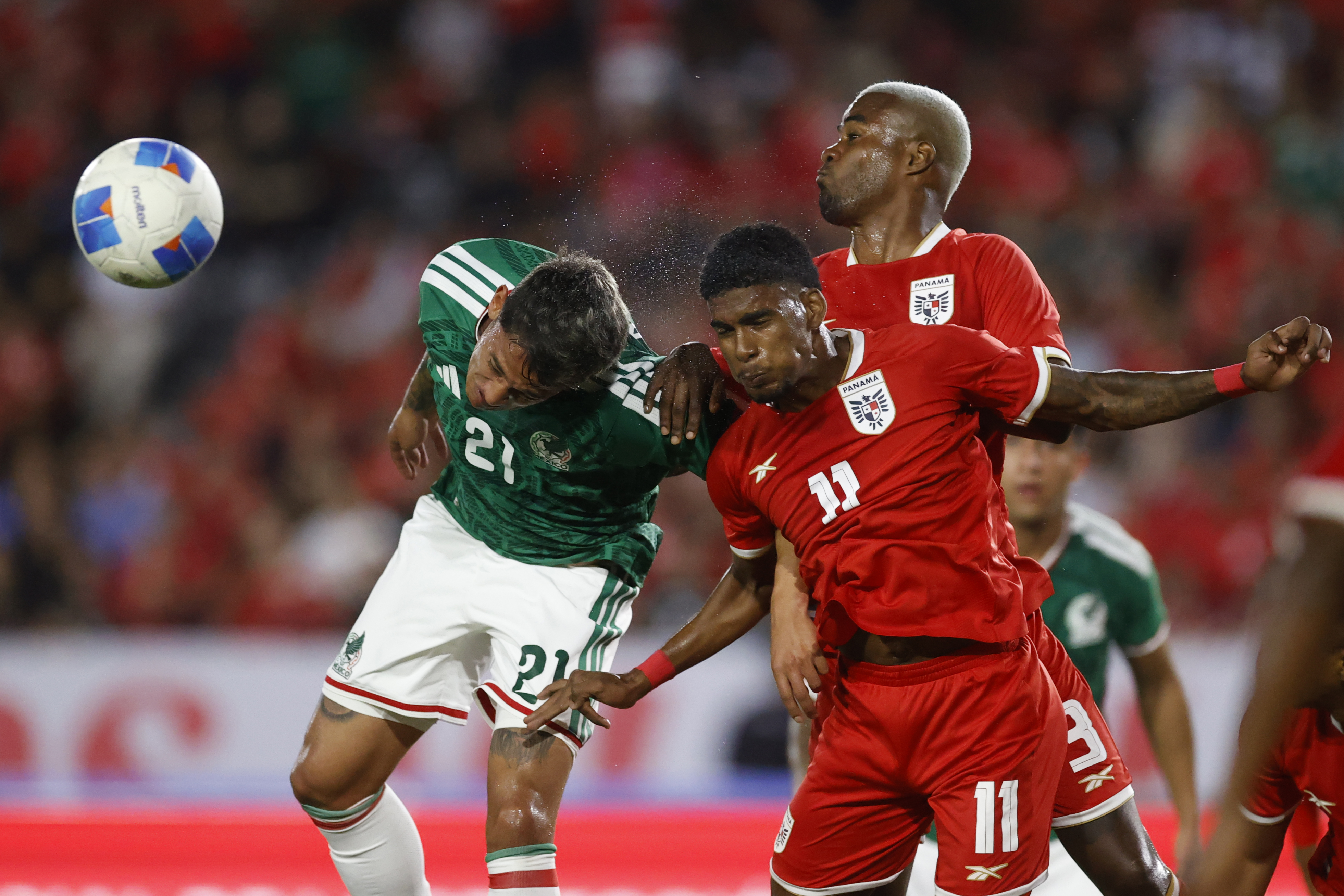 Triunfo insípido ... México vence en Panamá con un autogol agónico