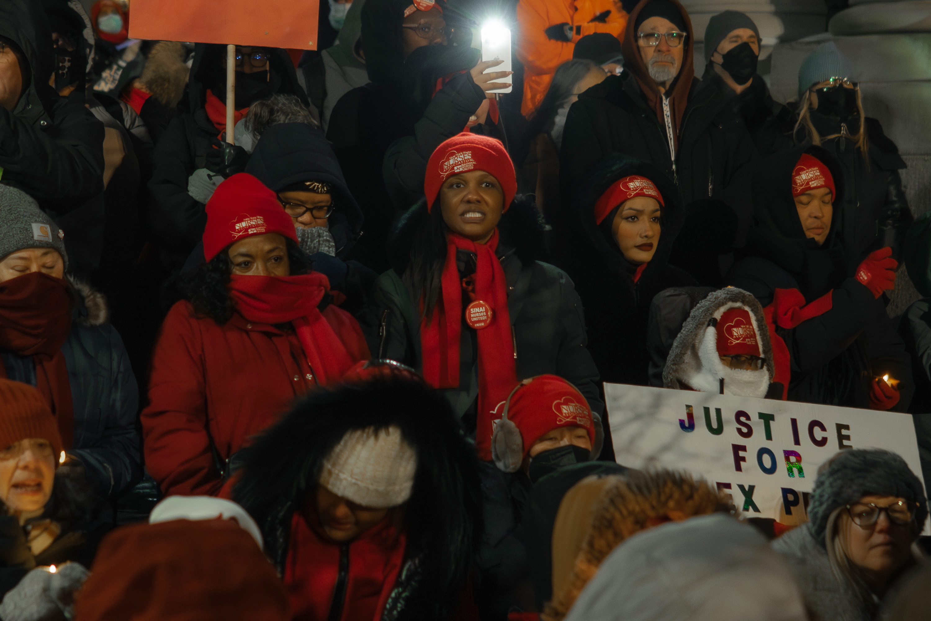 Vigilia en NY en memoria del enfermero Alex Pretti, acribillado por agentes de inmigración