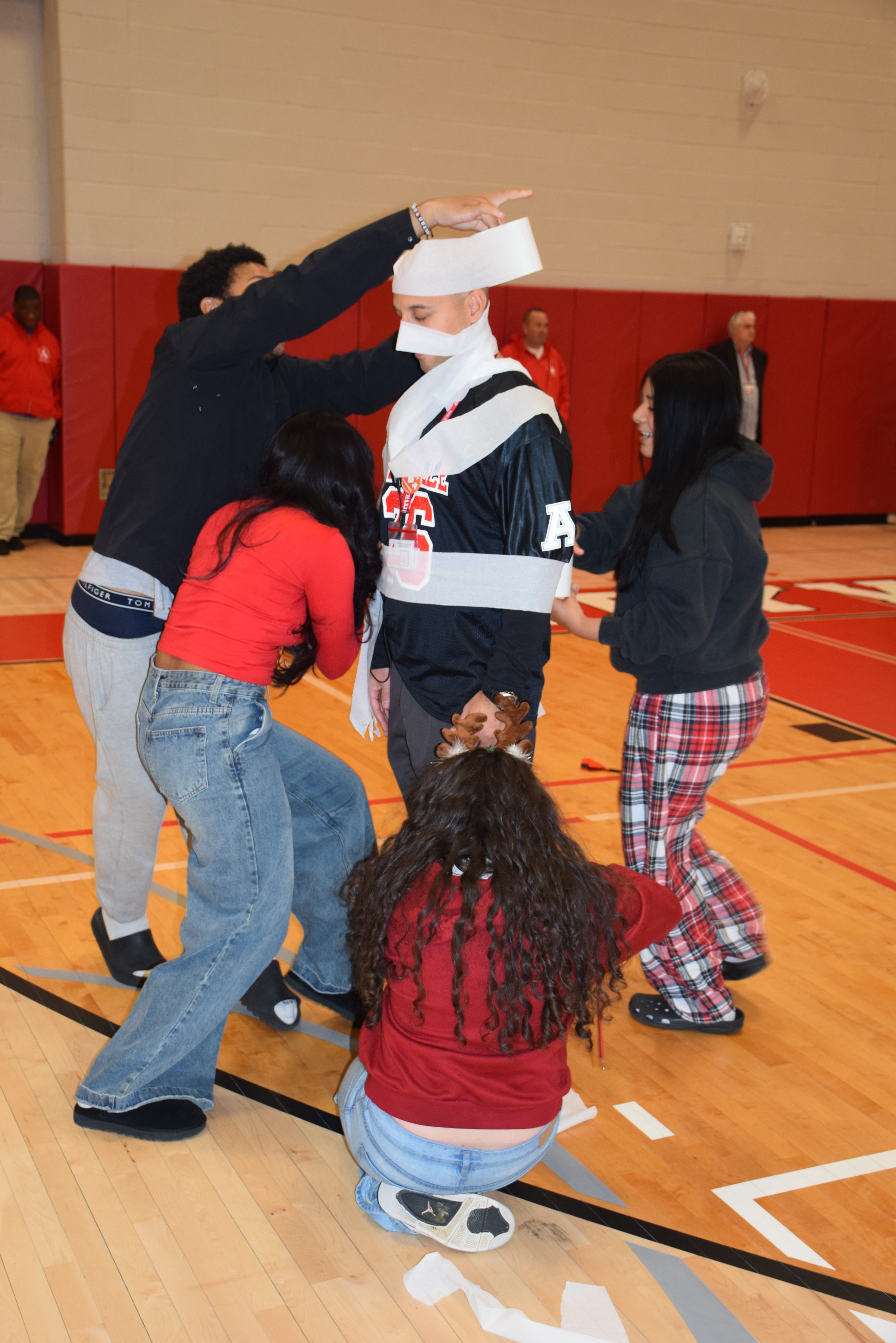 Estudiantes de Amityville Memorial High School activan la ‘Batalla de Clases’