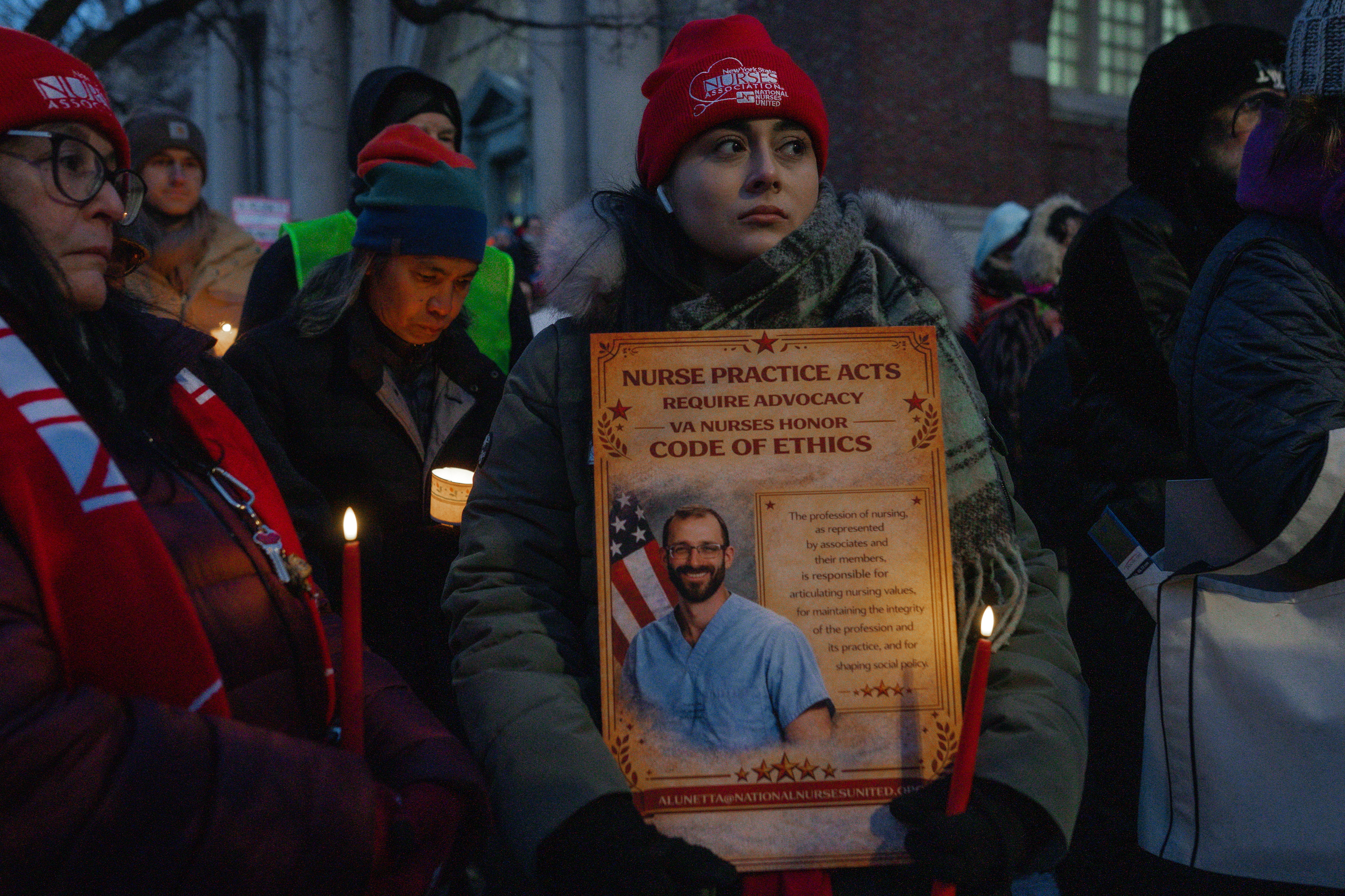 Vigilia en NY en memoria del enfermero Alex Pretti, acribillado por agentes de inmigración