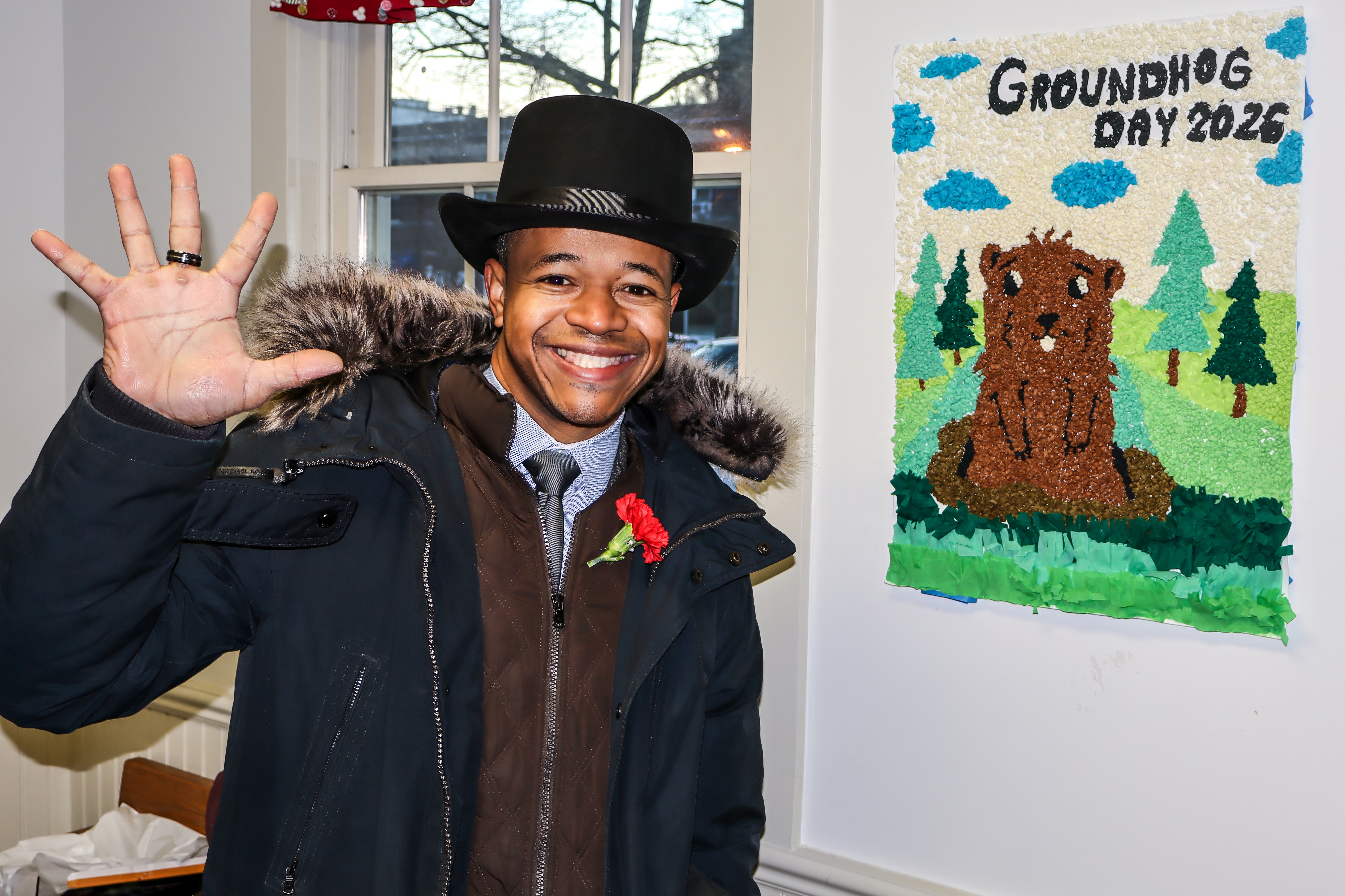 La marmota 'Malverne Mel' pronostica 6 semanas más de invierno