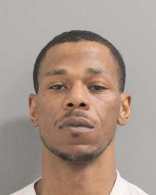 Sujeto arrestado tras robar banco en Hempstead