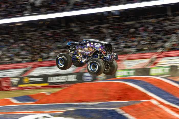Vívelo LI : Monster Jam Freestyle Mania en UBS Arena