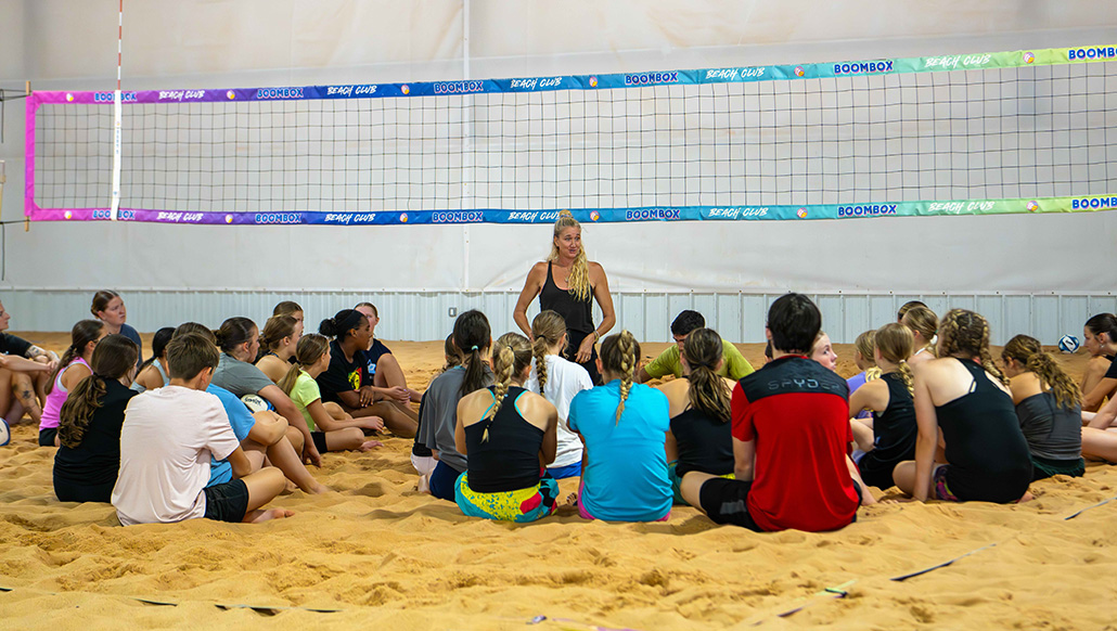 Leyenda olímpica Kerri Walsh Jennings impartirá clínicas de voleibol de playa en Long Island