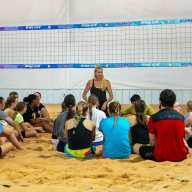 Leyenda olímpica Kerri Walsh Jennings impartirá clínicas de voleibol de playa en Long Island