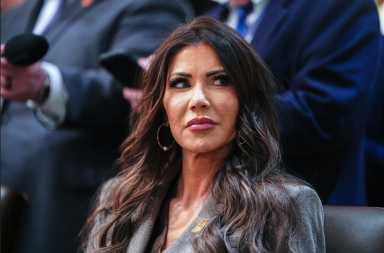 Demócratas de EEUU piden la dimisión de la Secretaria de Seguridad Nacional y acabar con el ICE