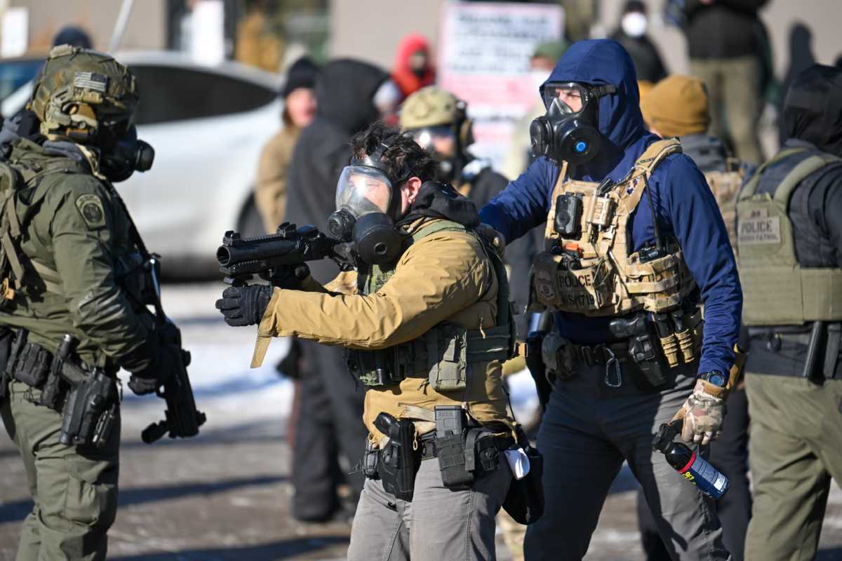 Gobierno de Trump asegura que redadas migratorias continuarán durante el cierre del DHS