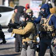 Gobierno de Trump asegura que redadas migratorias continuarán durante el cierre del DHS