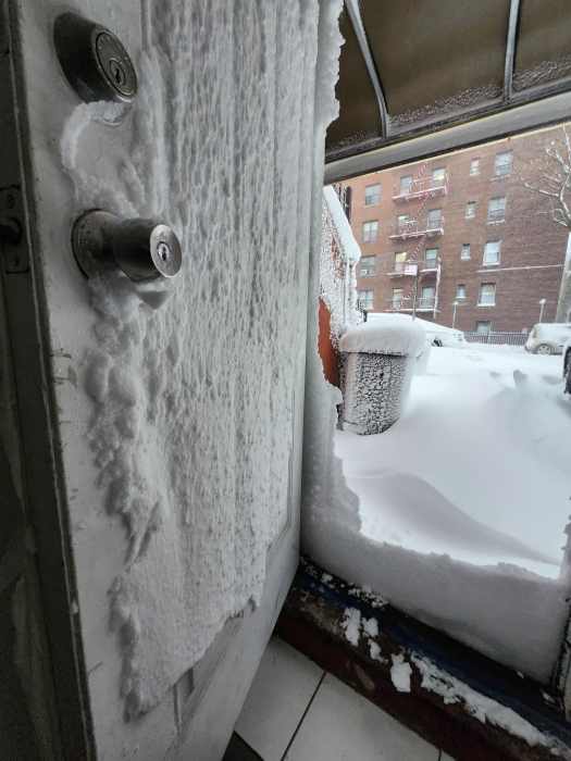 Fuerte nevada cae en NYC y Long Island: prohiben el transporte y suspenden clases