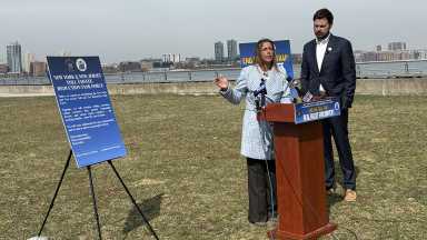 Anuncian legislación conjunta en NY y NJ para reducir las onerosas tasas y multas a los automovilistas