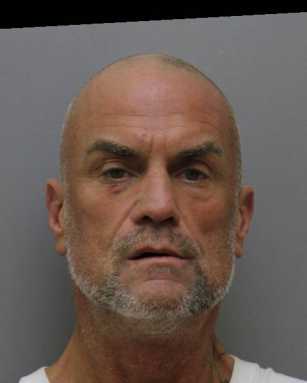 Condenado a 12 años de prisión por robos a licorerías y tiendas en Suffolk