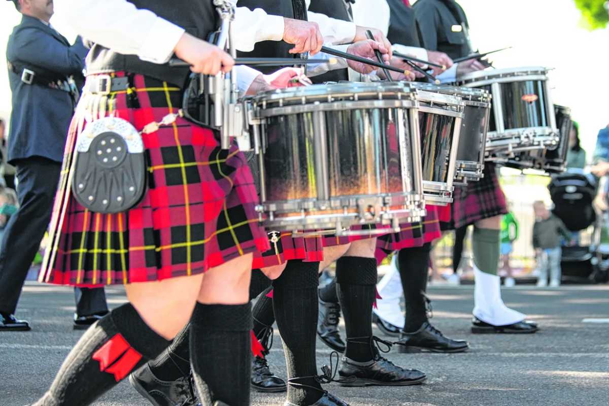 Desfiles de San Patricio celebran la herencia irlandesa en Long Island