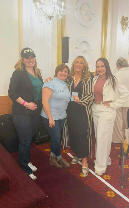 Woman Empowerment brillante evento que impulsa negocios y liderazgo de mujeres