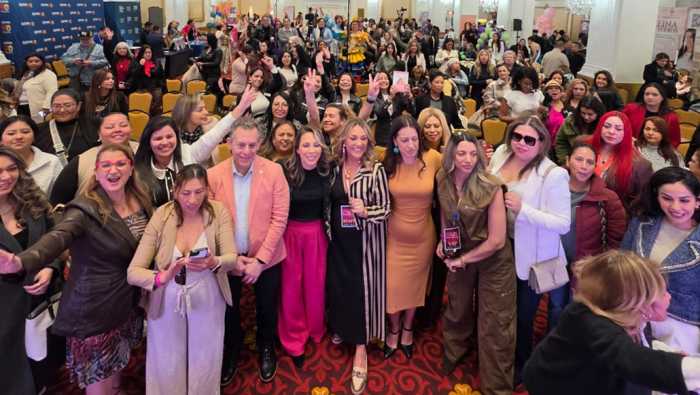 Women Empowerment brillante evento que impulsa negocios y liderazgo de mujeres