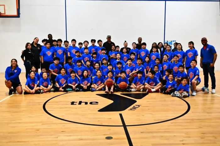 NY Knicks y Flushing YMCA organizan exitosa clínica de baloncesto juvenil en Queens